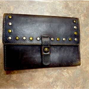 Patricia Nash wallet distressed chocolate/brown